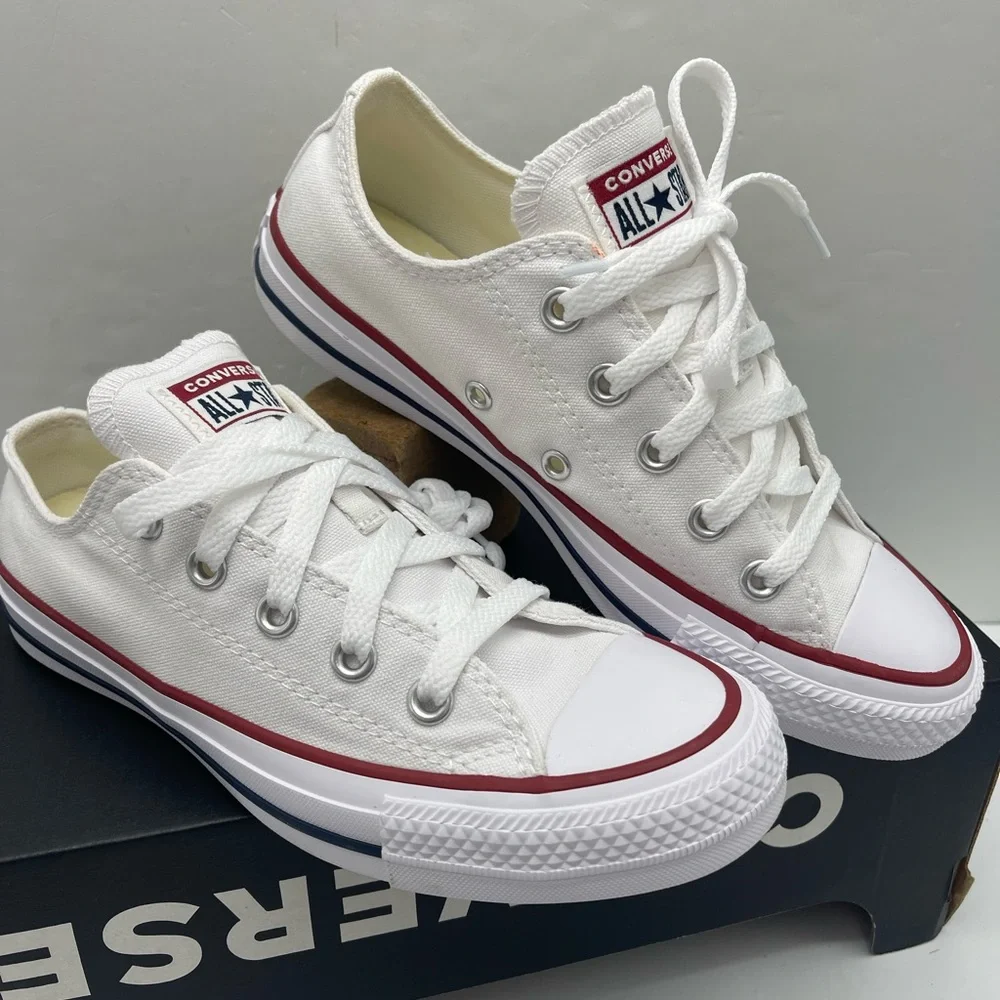 CTAS WMNS Chuck Taylor All Star LOW TOP SHOE
M7652C Black/White Sneakers - Picture 8 of 16